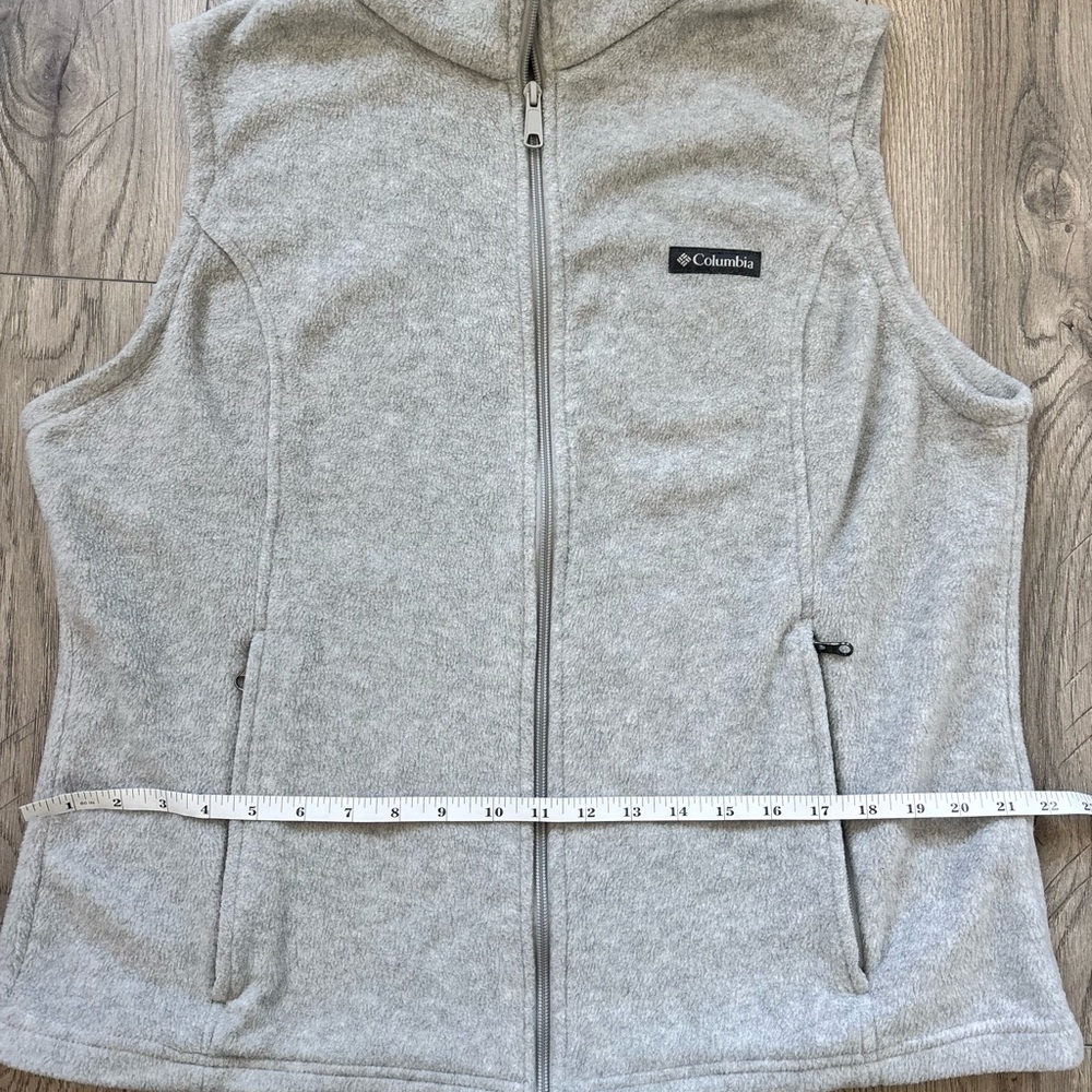 Columbia Grey Fleece Full Zip Vest Women’s Size XL | Cozy Outdoor Layer - Picture 9 of 9